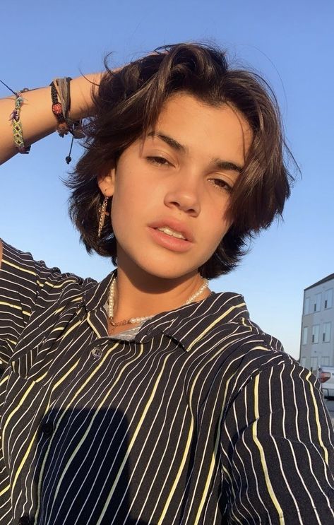 Very Short Hair For Thick Hair, Masc Hair For Women, Lesbian Short Hairstyles, Short Haircut Lesbian Hairstyles, Androgyny Haircut, Masc Lesbian Haircut Round Face, Masc Lesbian Hairstyles Short, Short Hair Small Face, Plus Size Shaggy Hair