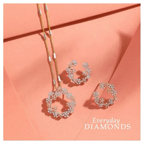 Real Diamond Pendant Set, Pendent Designs, Real Diamond Pendant, Manubhai Jewellers, Rose Gold Jewelry Set, Diamond Pendant Set, Diamond Jewelry Set, Antique Gold Jewelry Indian, Diamond Pendants Designs