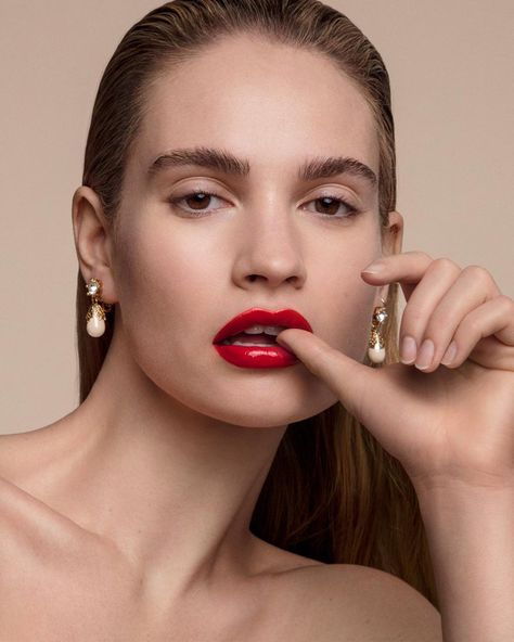 Burberry Fragrance, Burberry Beauty, Fragrance Ad, Celebrity Faces, Campaign Fashion, Glow Foundation, Lip Lacquer, Lily James, Beauty Shots