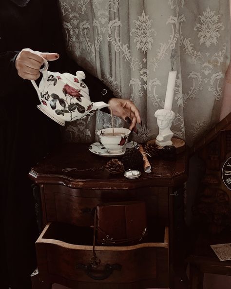 Chaos Personified, Arabic Aesthetic, Journal Pictures, Aesthetic Tea, Witchy Academia, Romantic Aesthetic, Fall Photography, Academia Aesthetic, Old Soul