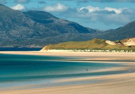 Scottish Coast, Scotland Landscape, Isle Of Lewis, Scotland Tours, Cairngorms National Park, Isle Of Harris, Travel Scotland, Scotland Highlands, Outer Hebrides