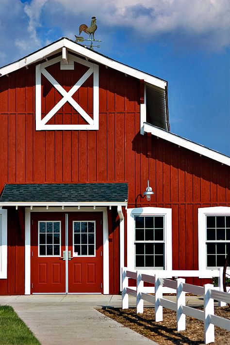 Red Barn House, Barn Colors, Rooster Weathervane, Timber Fence, Big Red Barn, Red Houses, Black Roof, Barn Shop, Barn Living