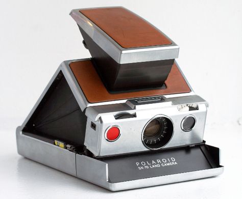 Blast From The Past: Classic Commercial for the Polaroid SX-70 Land Camera Polaroid Camera Film, Old Polaroid, Brown Chrome, Fotocamere Vintage, Vintage Film Camera, Instant Photography, Instant Film Camera, Classic Camera, Old Cameras