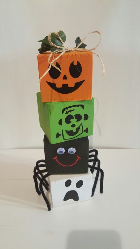 Halloween Decorations Using Boxes, Halloween Decor With Cardboard Boxes, Halloween Wooden Decorations Easy Diy, Halloween Box Decorations, Wooden Haloween Decoracion, Wood Block Halloween Decor, Fall Craft Fairs, Dekorasi Halloween, Fall Wood Crafts