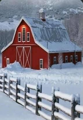 Farmhouse Landscaping Ideas, Cowboy Weddings, Weddings Country, Christmas Barn, Barn Pictures, Country Barns, Farmhouse Landscaping, Barn Painting, Country Barn