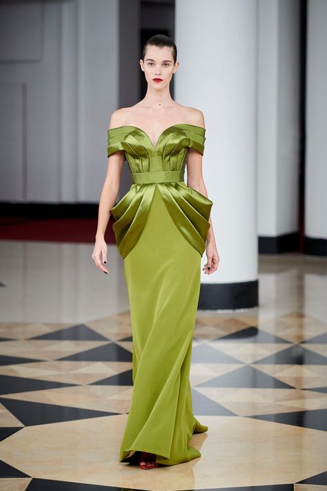 Alexis Mabille Spring 2021 Couture Brings Divine Joy I DreaminLace.com Style Vert, Alexis Mabille, Haute Couture Gowns, Collection Couture, Iris Van Herpen, Couture Looks, Moda Paris, Spring Couture, Couture Mode