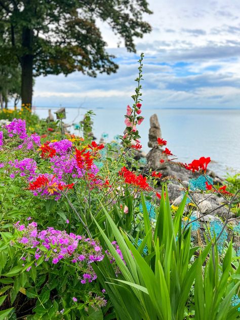 Top 10 Things To Do At Ohio’s Lakeside Chautauqua Castle On The Beach, Lakeside Ohio, Kelleys Island, Lakeside Hotel, Summer Vacation Destinations, Lakeside Cottage, Cottage Rental, 20 Century, Mind Body And Spirit