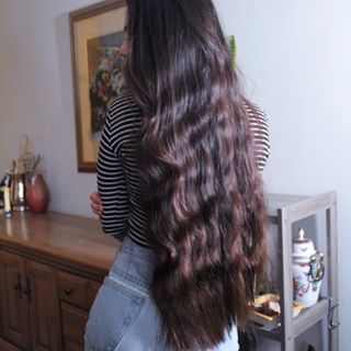 Anna 👼🏻🧿 (@organicallyanna) • Instagram photos and videos Hair Waist Length, Finger Wave Hair, Waist Length Hair, Long Hair Images, Long Silky Hair, Beautiful Brunette, Long Hair Pictures, Pose Fotografi, Longer Hair