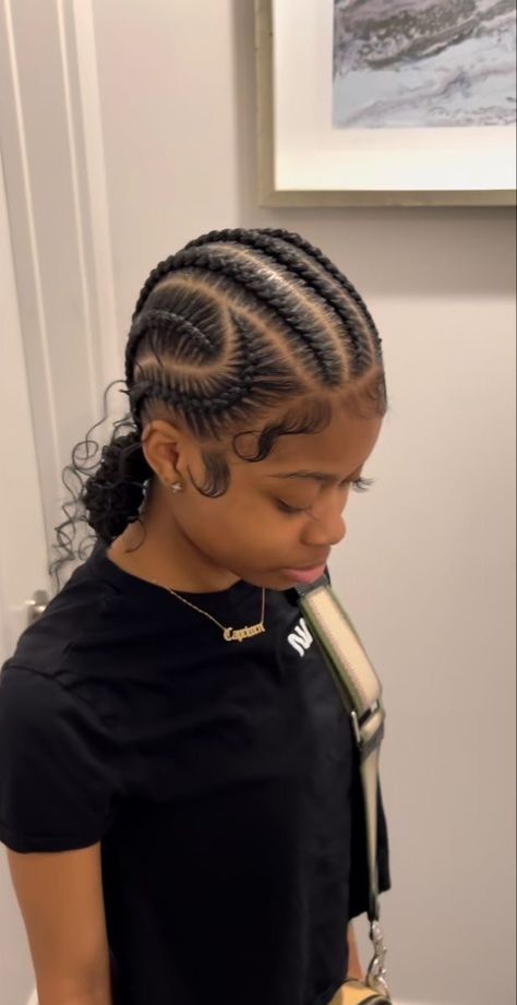 Freshman Hairstyles Black Braids, Flag Football Hairstyles Black, Black Women Hairstyles Quick, Feed In Braids Designs Bun, Scalp Feed In Braids, Cute Scape Braids, Cute Hair Styles Braid, Simple Elegant Natural Hairstyles, Feed In Braids Cornrows Natural Hair