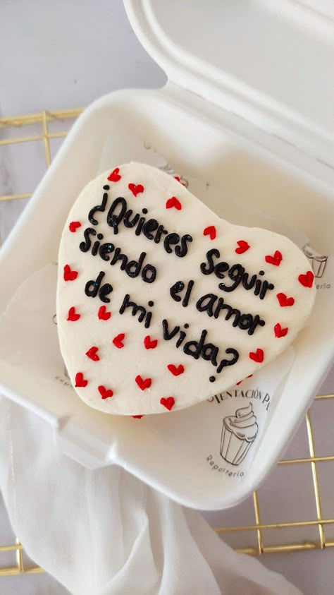 Ideas Aniversario, Mini Torte, Funny Birthday Cakes, Ideas Regalos, Creative Gifts For Boyfriend, Bf Gifts, Creative Birthday Cakes, Bento Cake