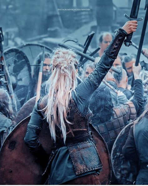 Vikings Aesthetic, Laura Berlin, Vikings Lagertha, Vikings Valhalla, Viking Aesthetic, Vikings Ragnar, Viking Life, Warrior Women, Vikings Tv