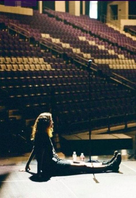 Stage Actress Aesthetic, Drama Club Aesthetic, Broadway Theatre Aesthetic, Stage Manager Aesthetic, Rehearsal Aesthetic, Teatro Aesthetic, Eating On The Floor, Theatre Kid Aesthetic, Musical Theatre Aesthetic