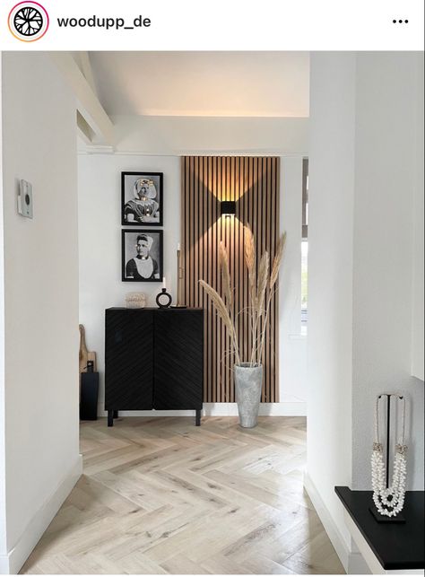 Wood Slat Wall, Accent Walls In Living Room, Decorative Wall Panels, Home Entrance Decor, Studio Apartment Decorating, Entrance Decor, Wood Panel Walls, Slat Wall, Wood Flooring