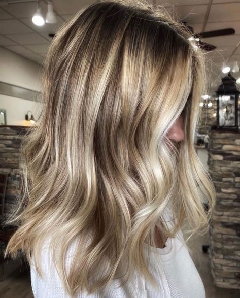 Silver Ash, Silver Ash Blonde Hair, Sandy Blonde Hair, Dark Strawberry Blonde, Ash Blonde Hair Colour, Icy Blonde Hair, Ash Blonde Highlights, Ash Blonde Balayage, Blonde With Dark Roots