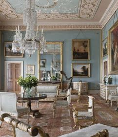 Eye For Design: Decorating With Italian Florentine Furniture Victorian Interiors, Classic Interior, Regency Interior, Traditional Chic, Historical Interior, Georgian Interiors, English Interior, Victorian Decor, Blue Color Schemes