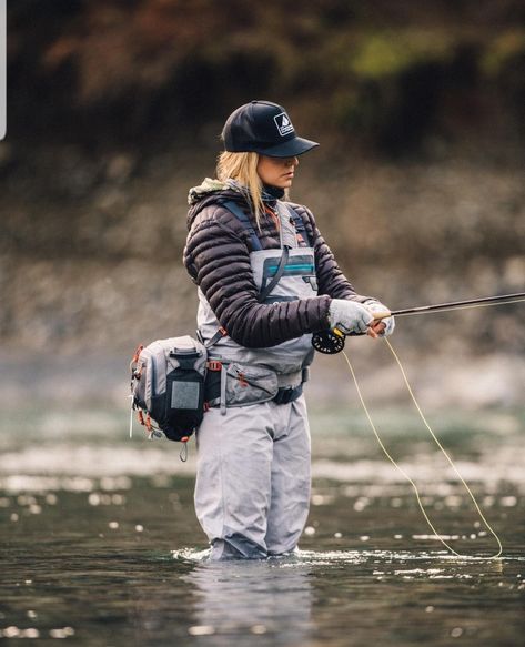 Fly Fishing Wallpaper, Fishing Photoshoot, Fishing Wallpaper, Fly Fishing Girls, Fly Fishing Photography, Fishing Hook Knots, Fishing Photography, Fishing Pictures, Fly Fishing Gear