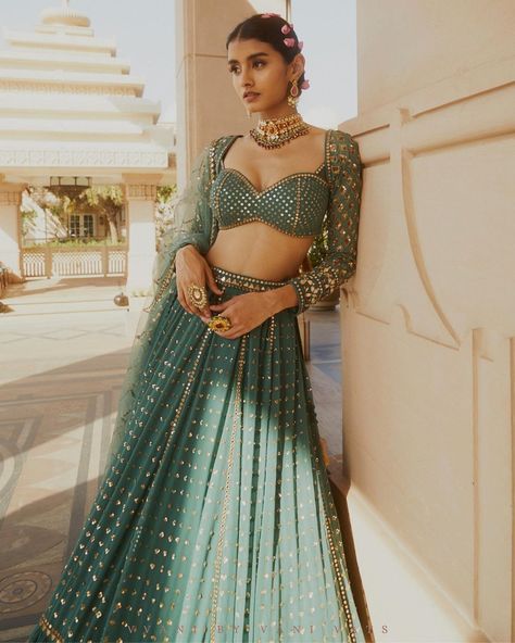 Umbrella Lehenga, Vani Vats, Green Lehenga Choli, Blouse Lehenga, Choli For Women, Lehenga Choli Wedding, Lengha Choli, Green Lehenga, Lehenga Blouse