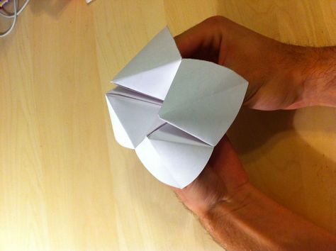 How to Make Paper Fortune Tellers Paper Fortune Teller, Fortune Teller Paper, Origami Projects, Fortune Tellers, Magic 8 Ball, Origami Patterns, Perfect Squares, Silly Things, Make Paper