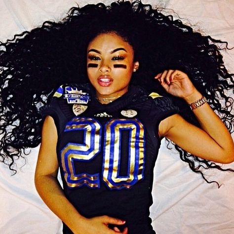 If my boyfriend played sports!! India Westbrooks, Curls For The Girls, Tomboy Chic, Instagram Famous, Badass Women, Fashion Poses, Picture Poses, Beauty Women, Role Models