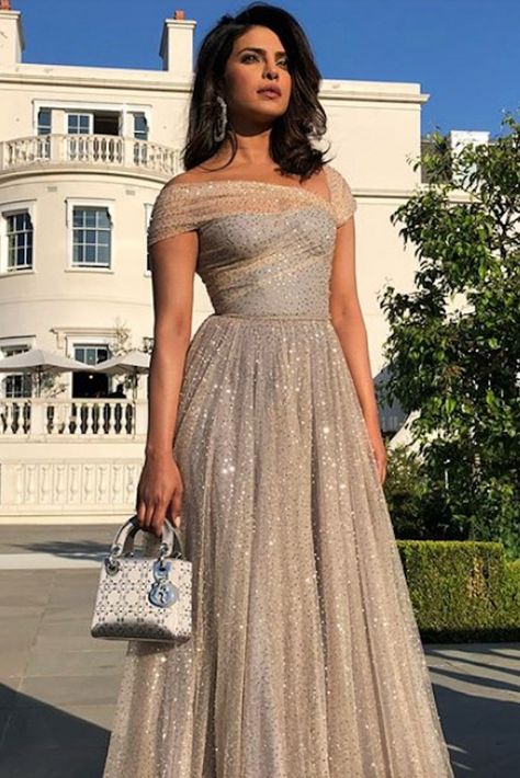 Sparkly Formal Dress, Wedding Party Dress Guest, Reception Outfits, Wedding Guest Gowns, Royal Wedding Dress, Cocktail Gowns, Beaded Prom Dress, Formal Dresses For Weddings, فستان سهرة