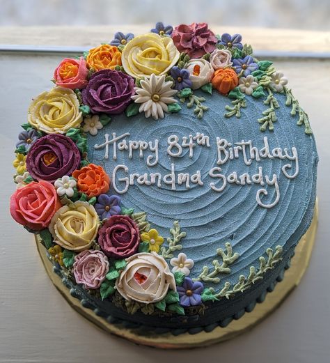 Birthday Cake Grandmothers, 81 Birthday Cake Ideas, Grandma Bday Cake, Grandmas Birthday Cake, Granny Birthday Cake, Cake Design For Grandma Birthday, Grandma Cake Ideas, Cakes For Grandma, Birthday Cakes For Grandma