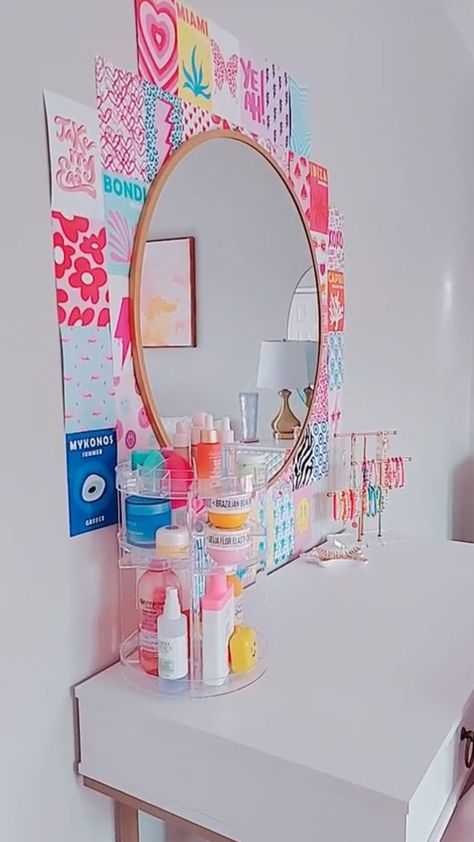 #like#follow#room#preppy#not_mine Preppy Room Aesthetic, Preppy Bedroom Decor, Pink Dorm, Preppy Decor, Preppy Bedroom, Beachy Room, Beach Room, Preppy Room Decor, Preppy Room