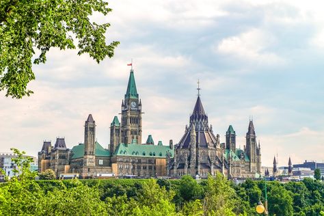 Here Are Some Of Our Favourite Things To Do In Ottawa, Ontario! Oh, Ottawa – our country’s capital. Ottawa is one of those cities that you might think is straightforward… The post 15 Fantastic Things to Do in Ottawa, Canada appeared first on Ontario Away. Los Angeles, Things To Do In Ottawa, Newfoundland Travel, Ottawa River, Ontario Travel, Canada Ontario, Canadian Military, Travel Oklahoma, Nature Museum