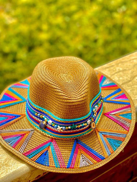 Sombreros Decorados Ideas, Diy Projects Gifts, Straw Hat Beach, Painted Hats, Beaded Hat, Straw Beach Bag, Boho Hat, Summer Sun Hat, Diy Hat