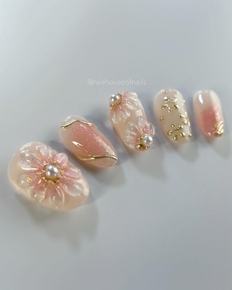 Jelly flowers press on nails 🌸 #pressonnails #nailsofinstagram #nailsathome #nailart #pressonnailslovers #shortnails Jelly Flower Nails, Cat Nails Art, Jelly Nails Designs, Jelly Flower, Nails Gold, Cute Nail Art Designs, Basic Nails, Casual Nails, Jelly Nails