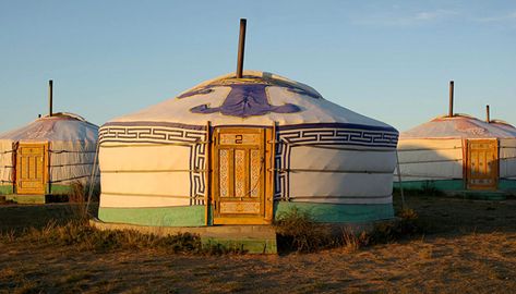 Mongolian Tent, Mongolian Yurt, Yurt Living, Off Grid House, High Middle Ages, Tiny House Trailer, Asian Architecture, Vernacular Architecture, Fantasy Setting