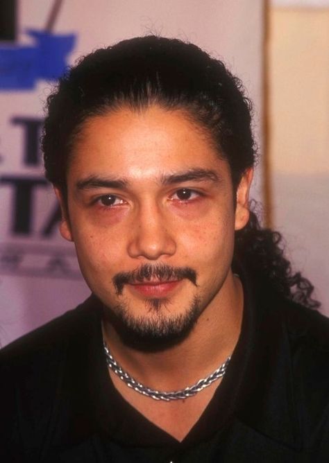 Chris Perez 90s, Selena And Chris Perez, Selena Perez, Chris Perez, Selena Quintanilla Perez, Selena Quintanilla, Tiktok Videos, Look Alike, Latin America