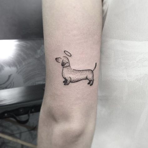 Daschund Tattoo, Serotonin Tattoo, Dachshund Tattoos, Puppy Tattoo, Matching Friend Tattoos, Dachshund Tattoo, Dog Memorial Tattoos, Geniale Tattoos, Feather Tattoo