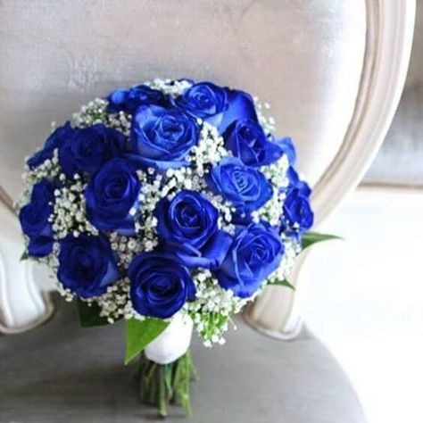 WEdding Bouquets for royal blue and silver metallic winter wedding Silver Winter Wedding, Blue Bouquets, Wedding Color Trends, Blue Wedding Bouquet, Winter Bouquet, Winter Wedding Colors, Royal Blue Wedding, Blue Themed Wedding, Blue Wedding Flowers