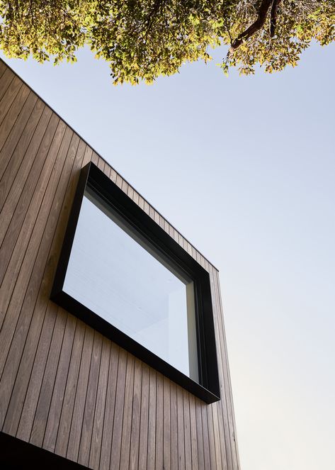 Gallery of Loft House / Tom Robertson Architects - 20 Modern Windows Exterior, Window Reveal, Window Architecture, Box Window, Casa Loft, House Cladding, Window Detail, Melbourne House, Timber Cladding