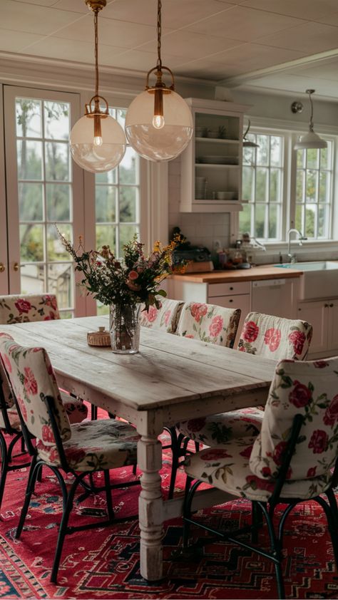 British Countryside kitchen Cosy Cottage Dining Room, Cottagecore Dining Chairs, Cottage Core Dining Room Table, Country Cottage Interiors Bedroom, Cottage Dinner Table, Round Dining Table Cottage Core, Dining Table Cottagecore, Cotswold Company Dining Tables, Cottage Interiors Bedroom