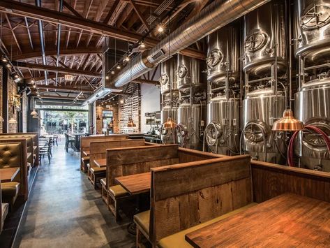 20 Chicago Craft Beer Destinations, Mapped Restaurants Chicago, Brewery Interior, Brewery Bar, Brewery Restaurant, Brewery Design, Pub Interior, Beer House, Craft Beer Bar, Pub Design