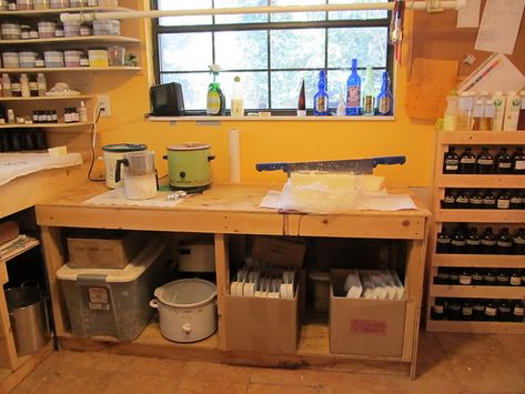 Soap Making Room, Natural Soap Making Recipes, Soap Workshop, Candle Making Room, Money Thoughts, Home Yoga Room, Soap Studio, Dye Studio, Soap Display