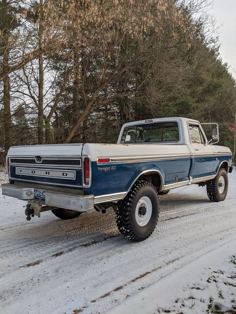 Brandon Core, Country Trucks, Hot Trucks, Car Dream, Ford Ranger Truck, Old Vintage Cars, Classic Ford Trucks, Old Ford Trucks, Old Pickup