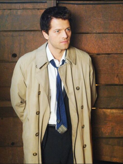 Misha Collins Charmed, Abaddon Supernatural, Cas Supernatural, Supernatural Cosplay, Castiel Supernatural, Dean And Castiel, Supernatural Pictures, Winchester Boys, Odaiba