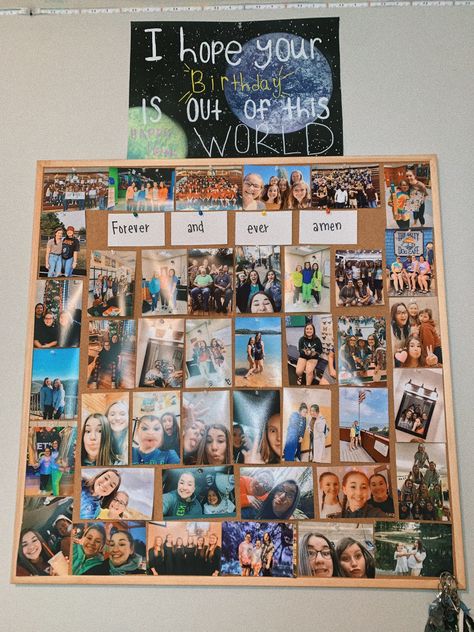 Cork Board With Pictures, Bulletin Board Picture Collage, Corkboard Ideas For Pictures, Best Friend Board, Cork Board Picture Collage, Picture Board Ideas, Photo Board Ideas, Picture Collage Board, Photo Cork Board