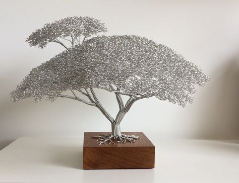 Beautiful handmade wire tree sculptures. Art for the home. Sculptures Sur Fil, Beaded Trees, Bonsai Wire, Art Fil, Tree Tutorial, Primitive Candles, Big Trees, Wire Tree Sculpture, Wire Trees