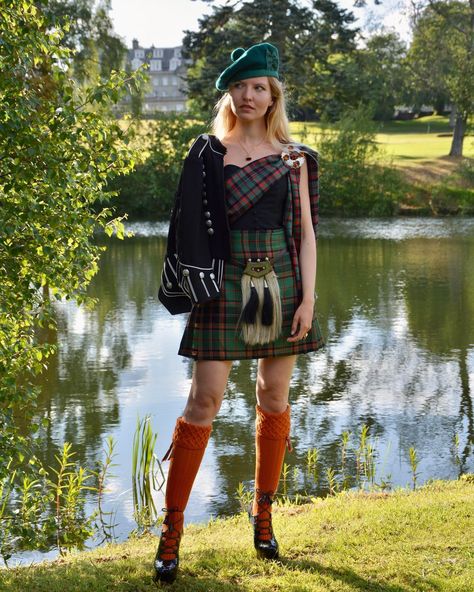 Solveig 🍁⚜🍂 (@solveiginscotland) • Instagram photos and videos Traditional Scottish Clothing, Pinup Photo Shoot Ideas, Scottish Skirt, Scotland Kilt, Smart Woman, Scottish Dress, Scottish Women, Scottish Clothing, Smart Clothes