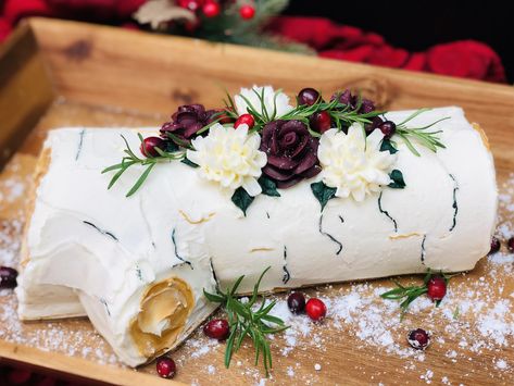 Birch Bark Yule Log • • • • • #queenofcakes #dessertbar #queenofcakesdidmycake #cakelove #buttercreamart #mycakeobsession #christmastime #christamstreats #yulelog Yule Log Cake Decoration, Christmas Log Cake, Fake Cakes, Yule Log Cake, Cake Roll Recipes, Christmas Log, Christmas Cake Designs, Log Cake, Simple Cake Designs