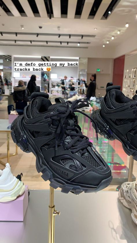 Black Balenciaga Track Outfit, Balcengia Sneakers, Black Balenciaga Sneakers Outfit, Chunky Shoes Aesthetic, Balenciaga Track Sneakers Outfit, Balenciaga Trainers Outfit, Balenciaga Shoes Outfit, Balenciaga Track Outfit, Black Balenciaga Sneakers