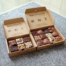 Brownie Packaging - Búsqueda De Google 57D Pizza Brownie, Brownie Packaging, Sandwich Packaging, Online Bakery, Baking Packaging, Packaging Food, Dessert Packaging, Bakery Packaging, Cake Packaging