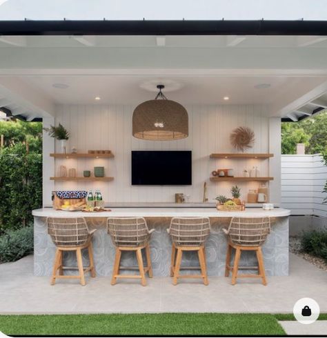 one day? Small Outdoor Bar Ideas, Small Outdoor Bar, Outdoor Bar Ideas, Outdoor Patio Bar, Ann Sacks, Backyard Renovations, Backyard Bar, Backyard Remodel, Backyard Inspiration