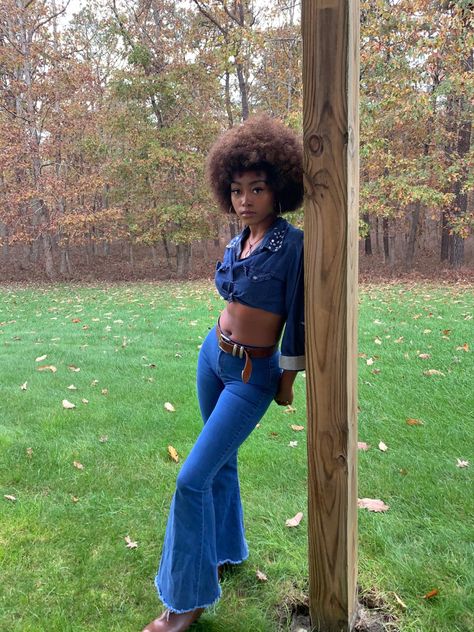 African American 90s Fashion, 70s Style Black Women, 70s Womens Outfits Black Women, Bellbottom Jumpsuit, 80s Bell Bottoms Outfit, 70s Soul Train Fashion Women, 80s Fashion For Black Women, Soul Train Outfits Women, Foxy Cleopatra Outfit