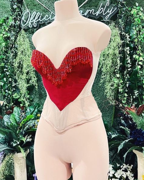 Valentine Character Design, Drag Queen Outfits Ideas, Drag Costume, Heart Corset, Heart Outfit, Heart Costume, Burlesque Costumes, Burlesque Costume, Chappell Roan