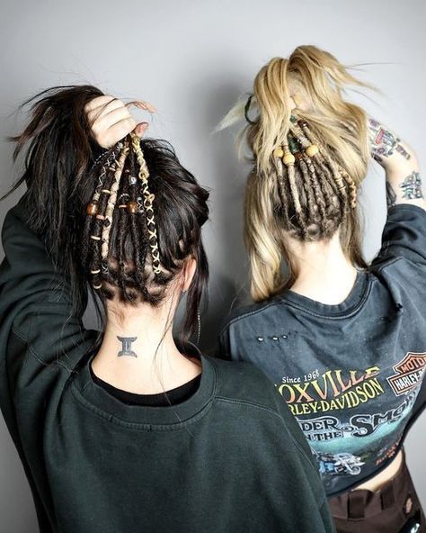 Half Dreaded Hair, Half Dreads, Synthetic Dreads Hairstyles, 2023 Friends, Dreads Short Hair, Short Haircut Tutorial, Partial Dreads, Boho Hair Wrap, Haircut Tutorial