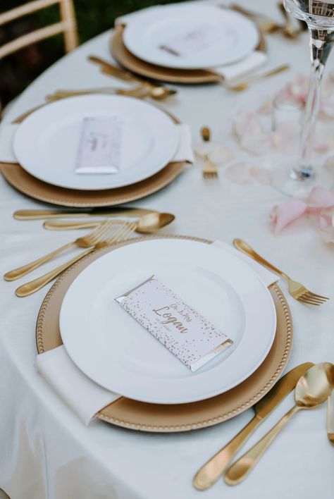 Gold flatware and gold charger plate placesetting Gold Chargers White Plates, Gold Cutlery Table Setting Wedding Ideas, White And Gold Charger Plates, Wedding Gold Charger Plates, Wedding Table Settings Gold Chargers, Gold Beaded Charger Plates Wedding, Wedding Place Settings Gold Charger, Gold Charger Place Setting, Wedding Table Plate Set Up